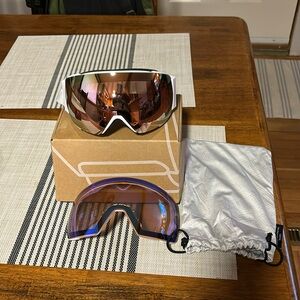 Brand new Smith I/O mag goggles.
